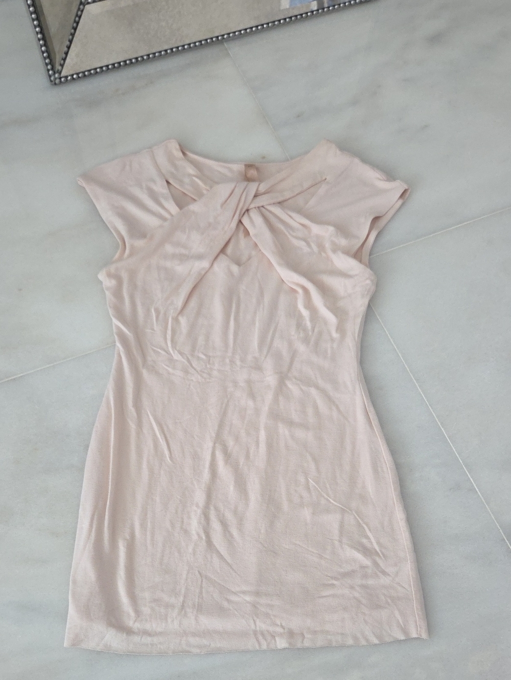 Anthropologie Bailey 44 Light Blush Twist-Neck Cap Sleeve Top. LIKE NEW!